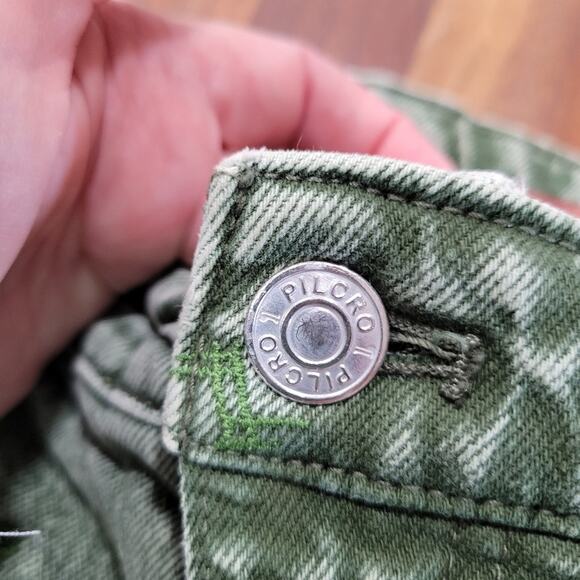 Pilcro The Borrowed Boyfriend Jeans In Holly Mid Rise Relaxed Fit Embroidered 31 - Picture 9 of 16